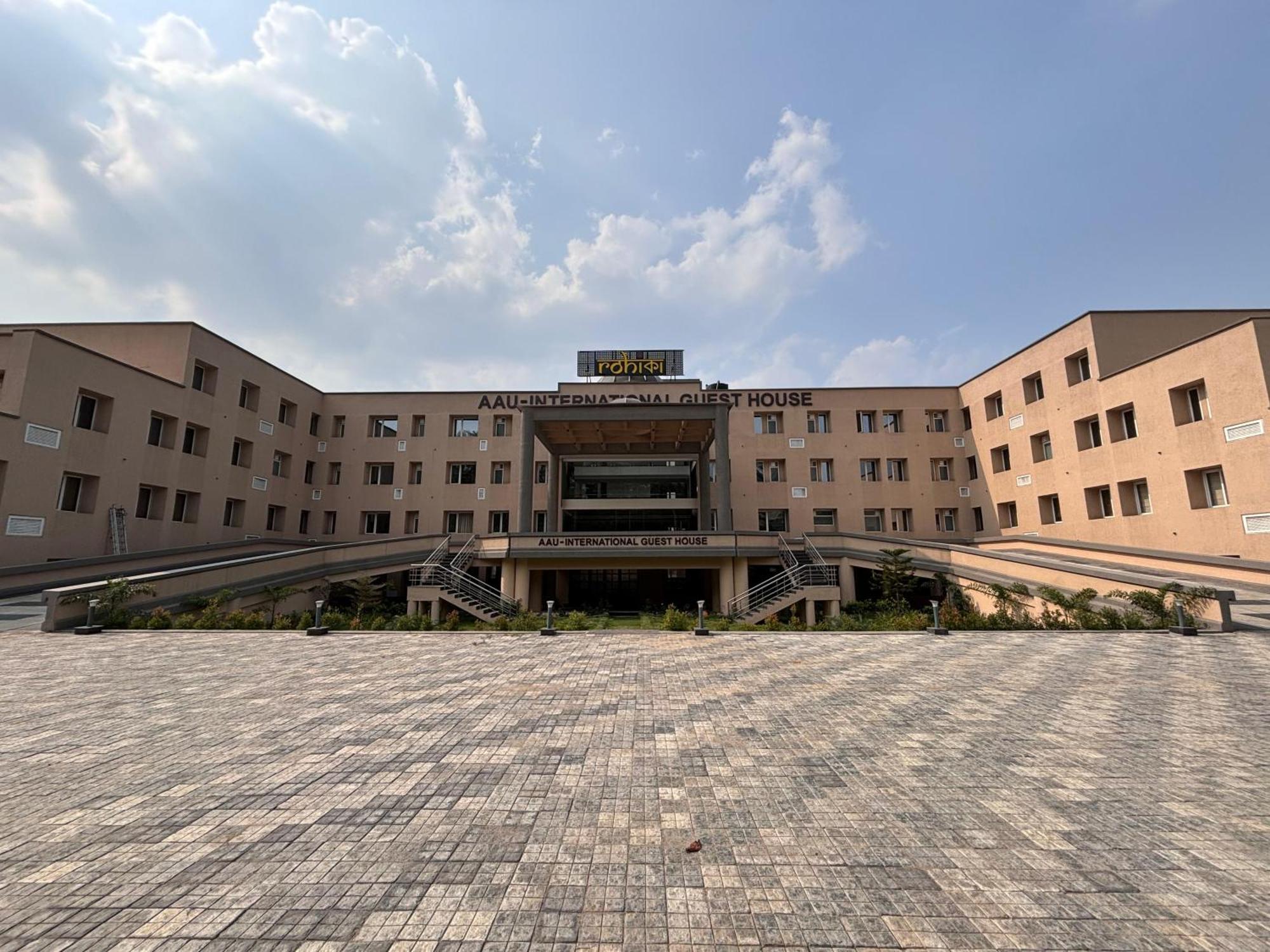 Hotel Rohika Aau-Igh Guváhátí Exteriér fotografie